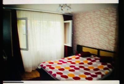 Apartament cu 3 camere semidecomandat în Govândari