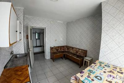 Apartament cu 3 camere decomandat în Mărășești - 5