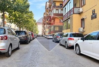 Apartament cu 2 camere semidecomandat, mobilat în Dudu
