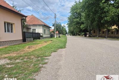 Casă cu 4 camere cu Teren 830 Mp în Central