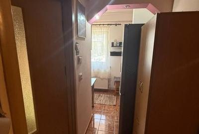 Garsonieră decomandată în Rovine - 5