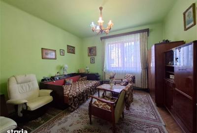 Casă cu 3 camere cu Teren 750 Mp în Central - 1