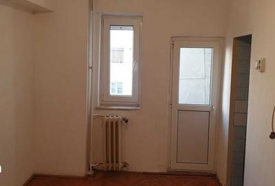 Apartament cu 4 camere decomandat în Central - 5