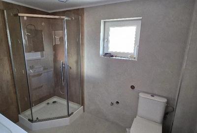 Casă cu 8 camere cu Teren 540 Mp în Poiana Țapului - 2