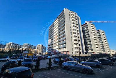 Apartament cu 4 camere decomandat în Titan