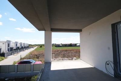 Casă individuală cu 6 camere cu Teren 700 Mp în Corbeanca