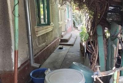 Casă cu 2 camere în Central