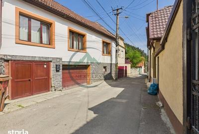 Casă cu 4 camere cu Canalizare în Schei