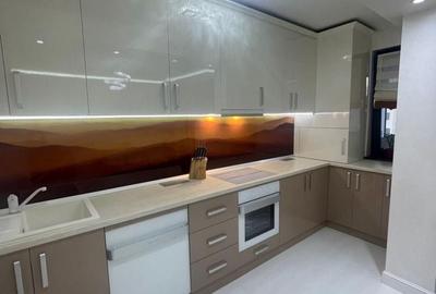 Apartament cu 3 camere decomandat în Central - 1