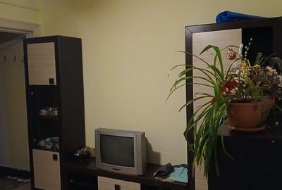 Apartament cu 2 camere nedecomandat în Centrul Civic