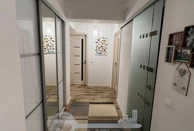 Apartament cu 3 camere decomandat, mobilat în Galata - 14
