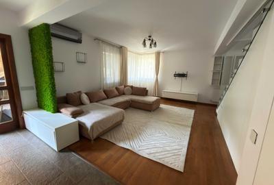 Apartament cu 3 camere decomandat în Europa