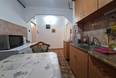 Apartament cu 2 camere semidecomandat, mobilat în Soarelui - 4