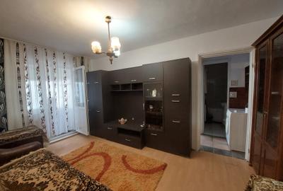 Apartament cu 2 camere în Micro 15 - 1