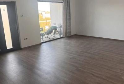 Casă cu 5 camere cu Teren 400 Mp în Izvoare (Dumbrava Roșie)