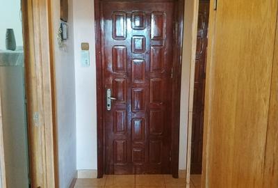 Apartament cu 3 camere circular în Far - 7
