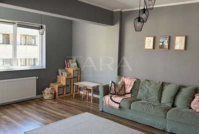 Apartament cu 2 camere semidecomandat, mobilat în Baciu