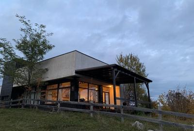 Casă individuală cu 4 camere cu Teren 1300 Mp în Poiana Mărului - 2