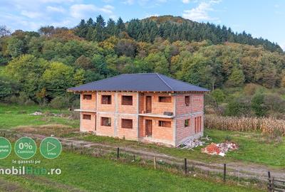 Casă cu 5 camere cu Canalizare în Gilău