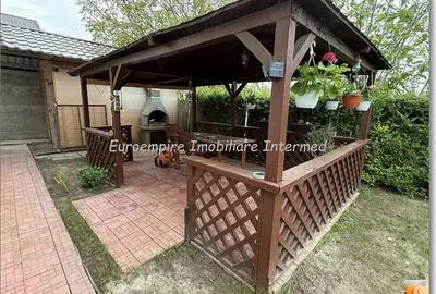 Casă cu 4 camere cu Canalizare în Lumina - 4