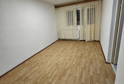 Garsonieră decomandată în Exterior Vest - 4