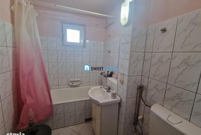 Apartament cu 2 camere semidecomandat, mobilat în Central