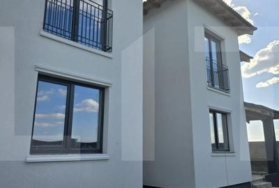 Casă cu 4 camere în Moșnița Veche