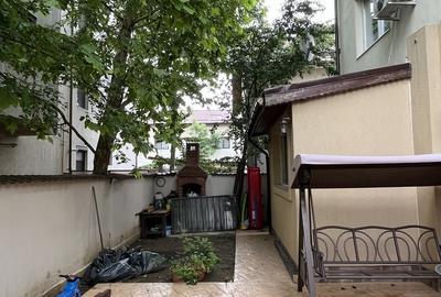 Apartament cu 3 camere decomandat în Central - 1