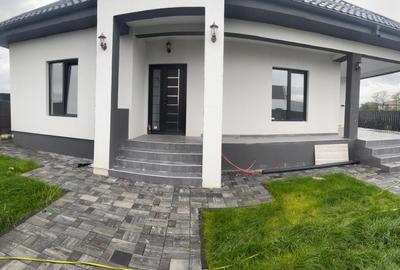 Casă individuală cu 4 camere cu Teren 500 Mp în Tărlungeni - 2
