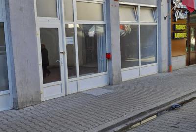 Spațiu comercial, de 60 mp, în Rogerius