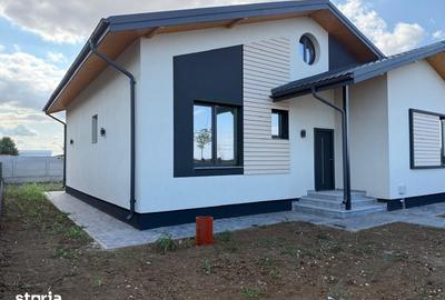 Casă cu 4 camere cu Teren 450 Mp în Central