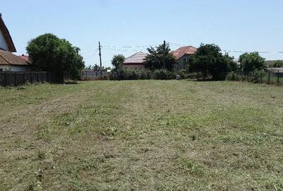 Teren de 2310 mp, în Jurilovca