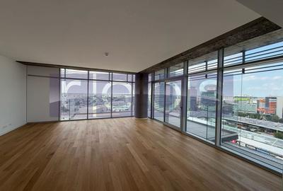 Apartament cu 4 camere în Floreasca