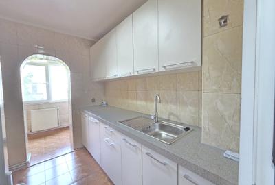 Apartament cu 2 camere decomandat în Micro 17 - 1
