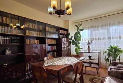 Apartament cu 4 camere decomandat în Ultracentral