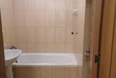 Garsonieră semidecomandată în Titan