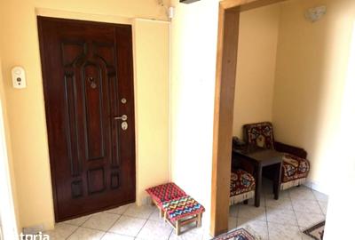 Apartament cu 3 camere decomandat în Micro 17 - 11