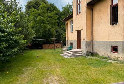 Casă cu 2 camere în Central