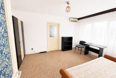 Apartament cu 3 camere semidecomandat, mobilat în Podu Roș - 6