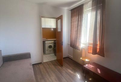 Garsonieră semidecomandată în Titan