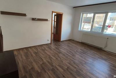 Apartament cu 2 camere semidecomandat în Fălticeni - 1