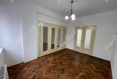 Apartament cu 4 camere decomandat în Central - 5