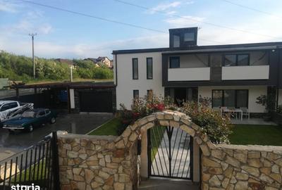Casă cu 4 camere cu Teren 700 Mp în Jucu - 1