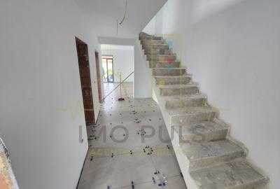 Duplex cu 4 camere cu Canalizare în Moșnița Veche - 5
