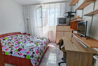 Apartament cu 2 camere semidecomandat în Palazu Mare - 2