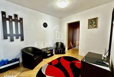 Apartament cu 3 camere în Plopilor