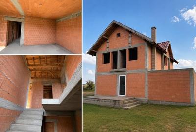 Casă cu 4 camere în Mândruloc