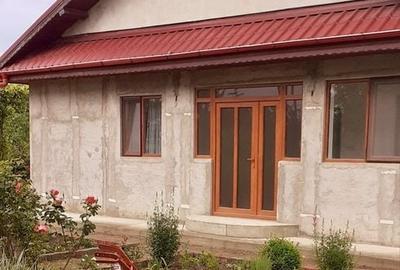 Casă cu 4 camere cu Teren 80 Mp în Priponești - 6