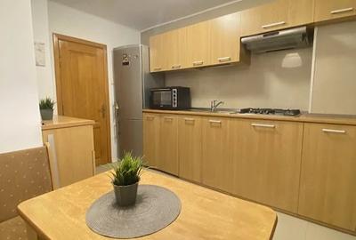 Apartament cu 3 camere decomandat în Ultracentral