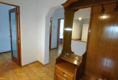 Apartament cu 3 camere decomandat în Tomis III - 5